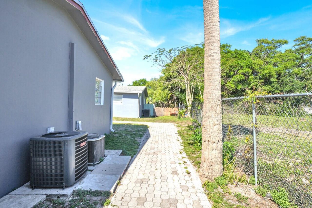 4733 Mulberry Street, Lake Worth Beach, FL 33461 Photo