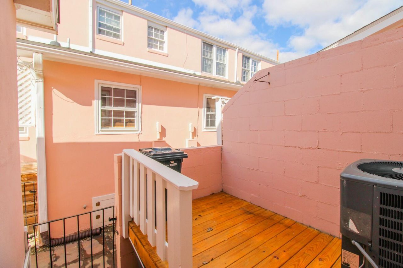 25 Ashley Avenue Photo 18