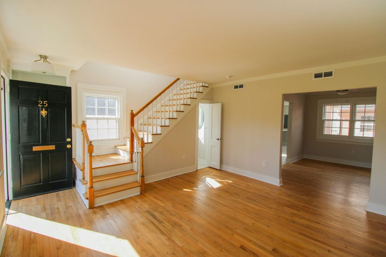 25 Ashley Avenue Photo 5