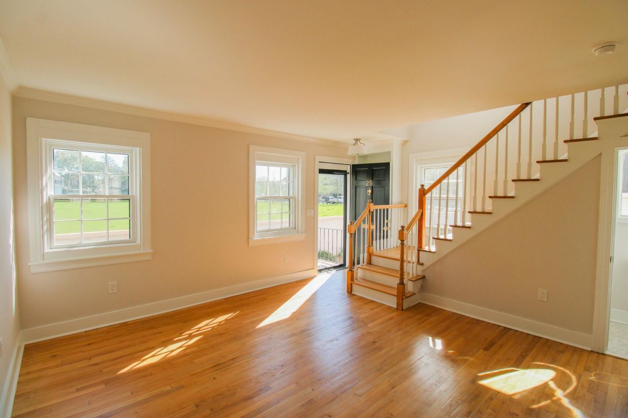 25 Ashley Avenue Photo 6