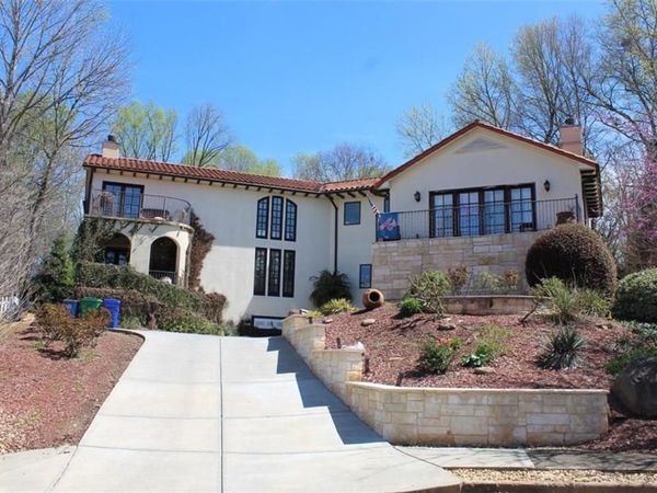 413 Spring House Cove, Atlanta, GA 30307