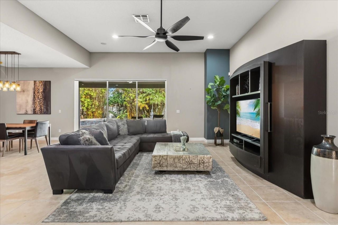 4904 Legacy Oaks Drive, Orlando, FL 32839 Photo