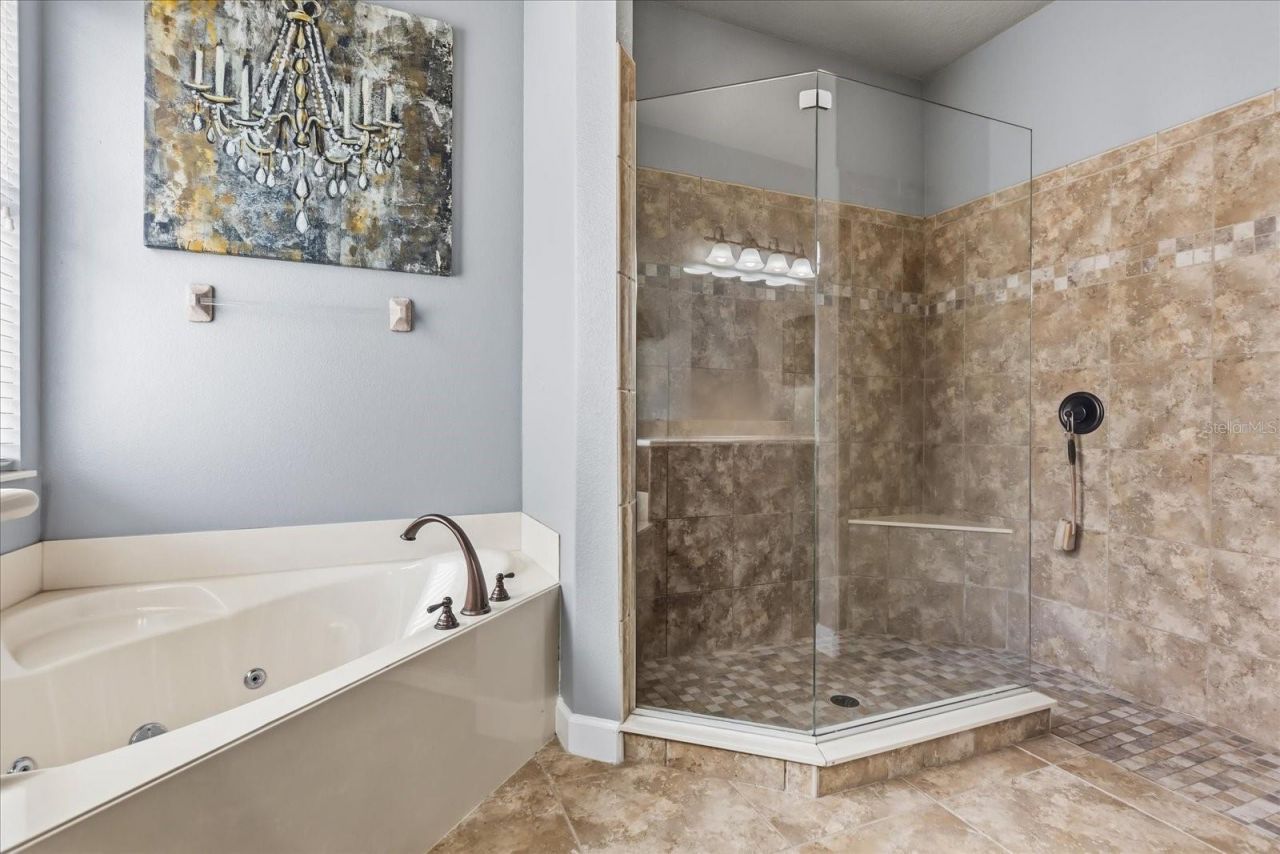 4904 Legacy Oaks Drive, Orlando, FL 32839 Photo