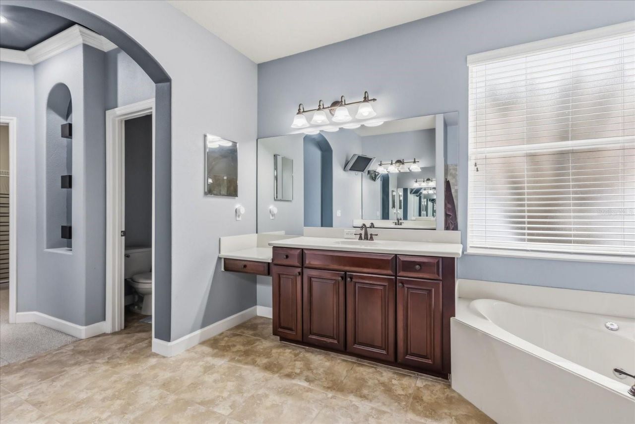 4904 Legacy Oaks Drive, Orlando, FL 32839 Photo