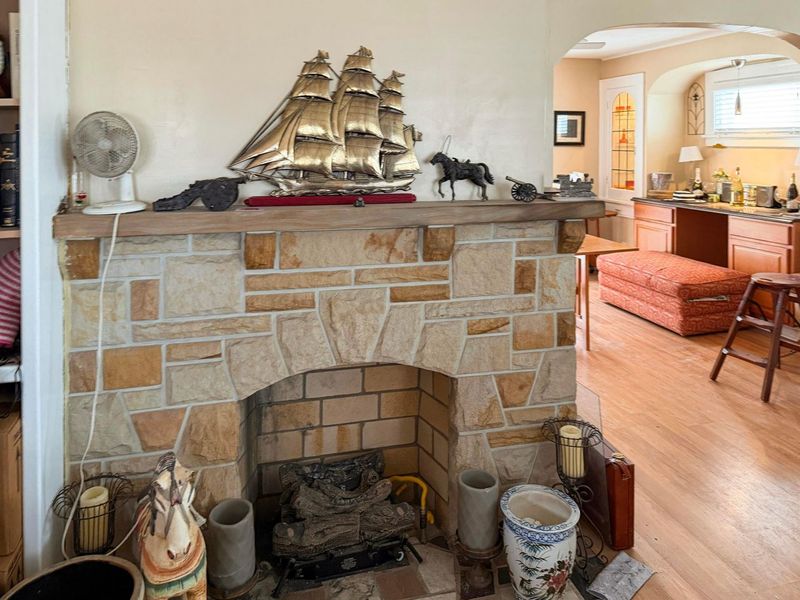 13705 Courtland Avenue, Cleveland, OH 44111 Photo 2