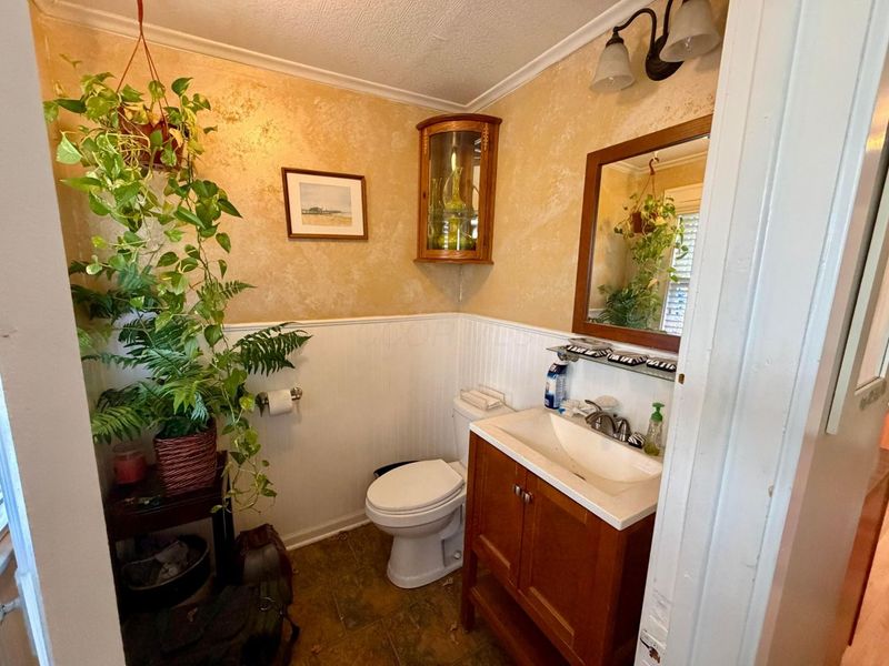 13705 Courtland Avenue, Cleveland, OH 44111 Photo 7