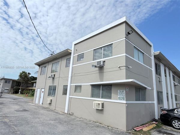 70 NW 77th St, Unit 9, Miami, FL 33150