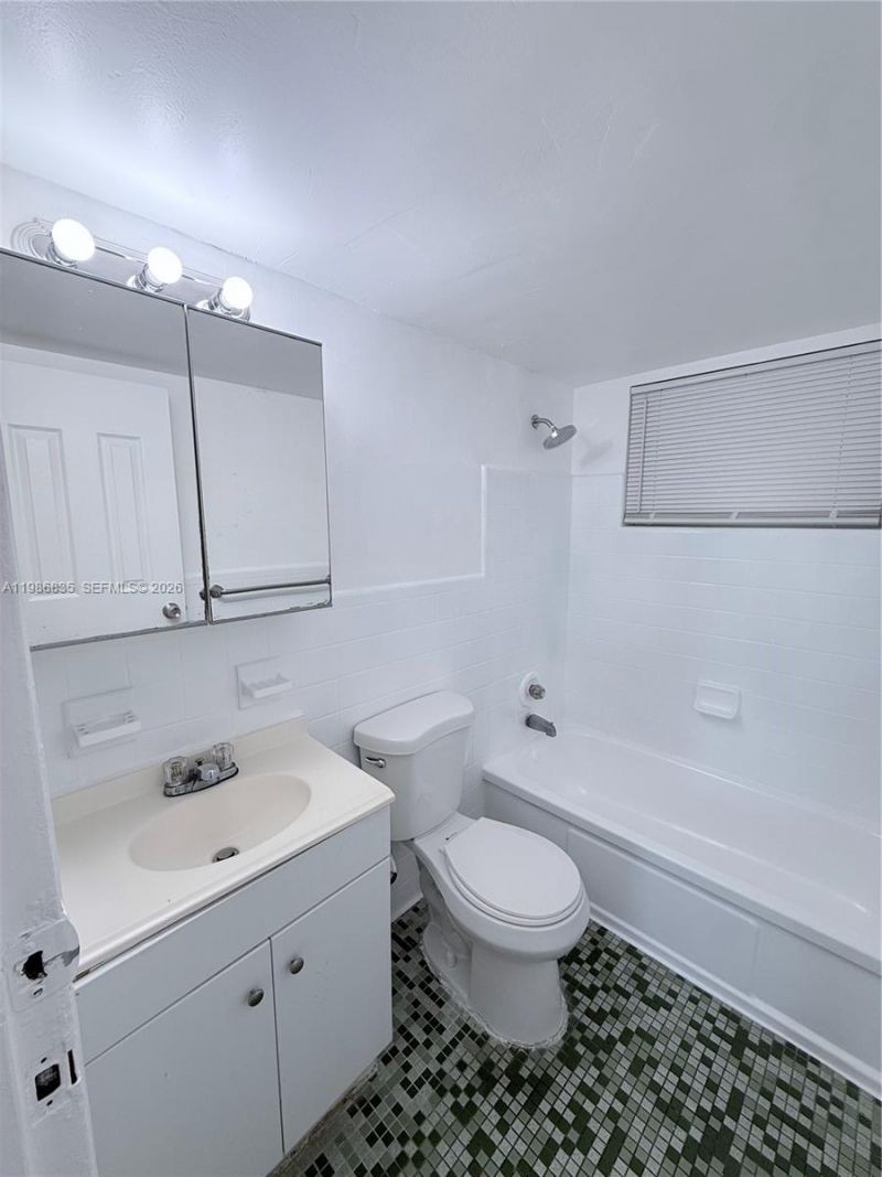 70 NW 77th St, Unit 9, Miami, FL 33150 Photo