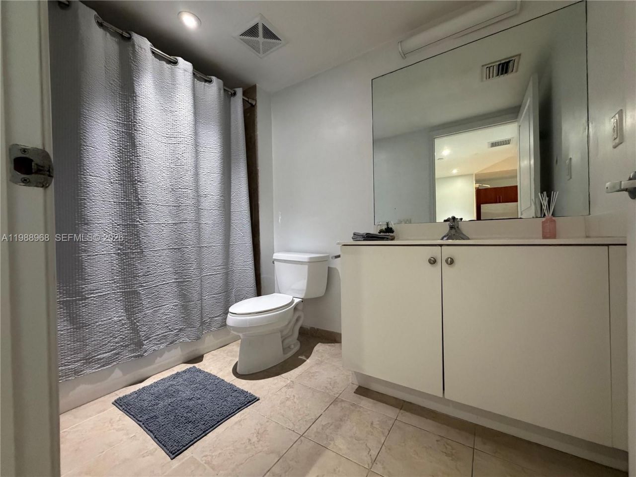 111 E Flagler St, Unit 606, Miami, FL 33131 Photo