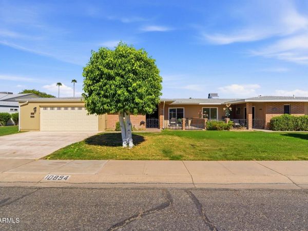 10894 W CLAIR Drive, Sun City, AZ 85351