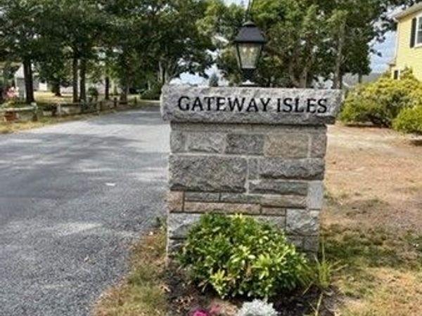 58 Neptune Ln, Yarmouth, MA 02664