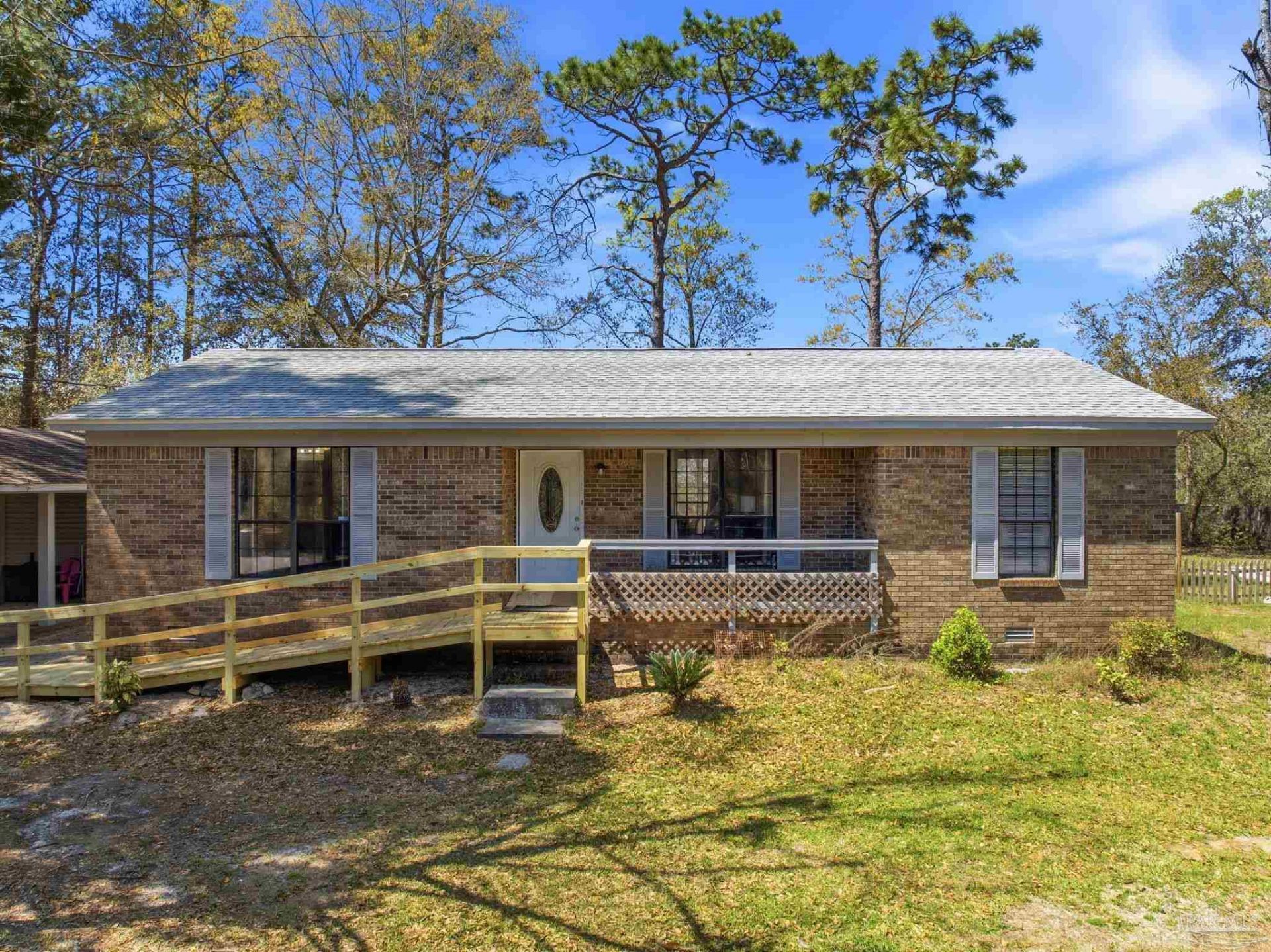 3029 N 21st Ave, Milton, FL 32583 Main Photo