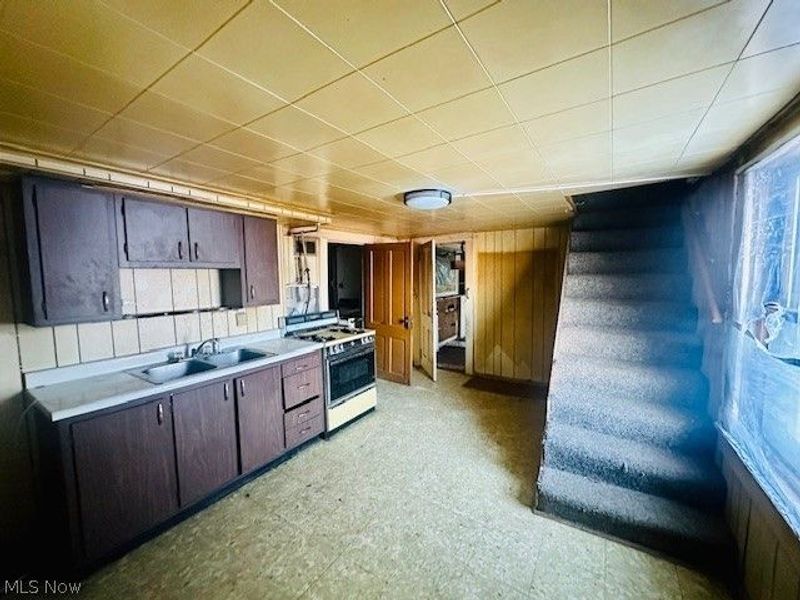 324 Loeb Street, Weirton, WV 26062 Photo 15