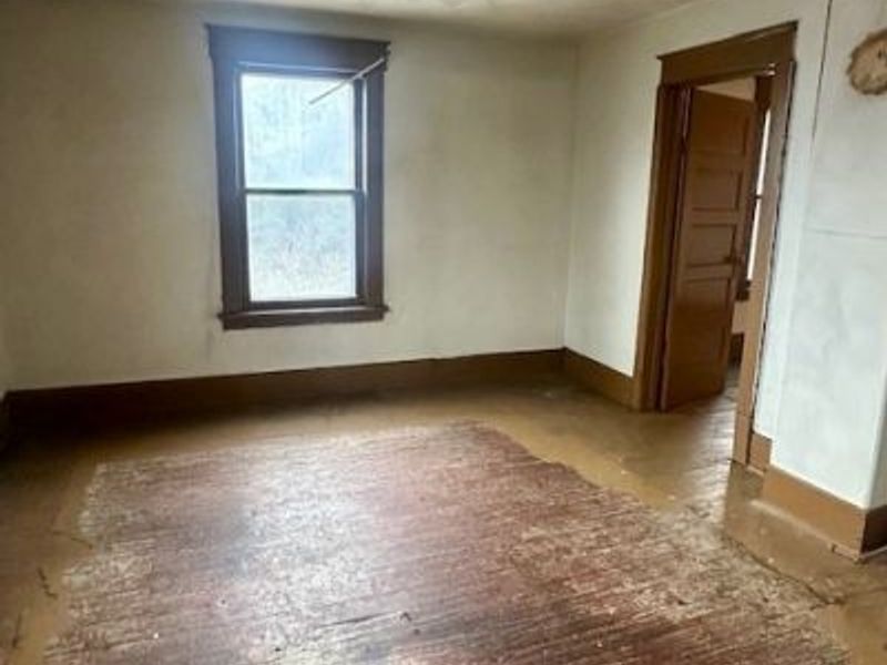 324 Loeb Street, Weirton, WV 26062 Photo 9