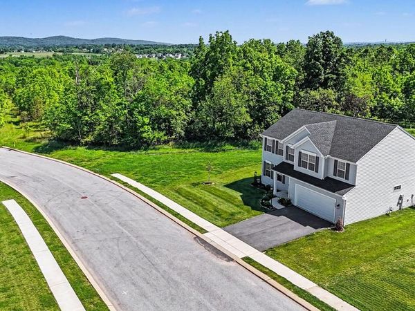 3660 PEBBLE RUN DRIVE, DOVER, PA 17315