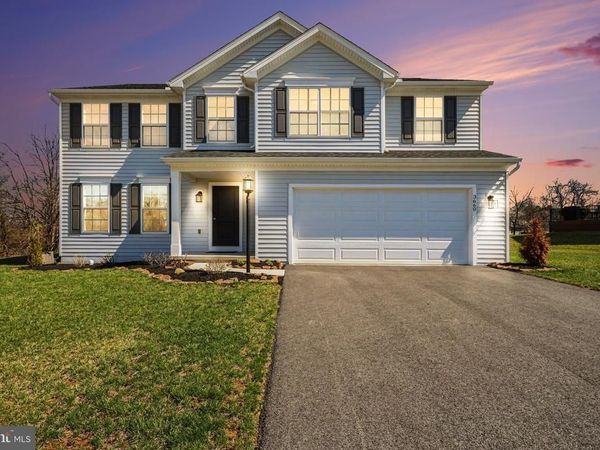 3660 PEBBLE RUN DRIVE, DOVER, PA 17315