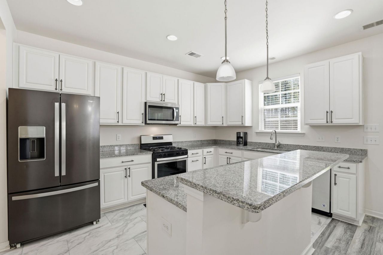 127 Sugeree Drive Photo 12