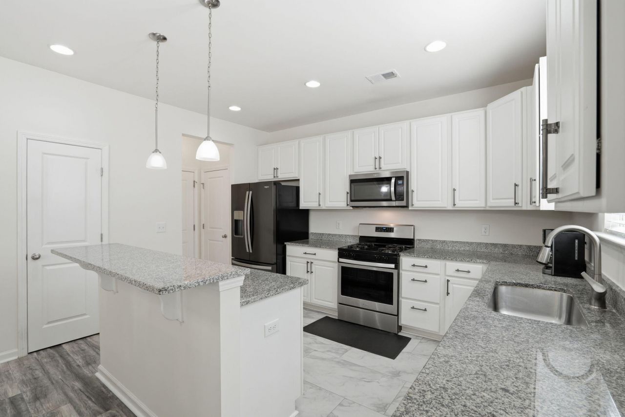 127 Sugeree Drive Photo 13