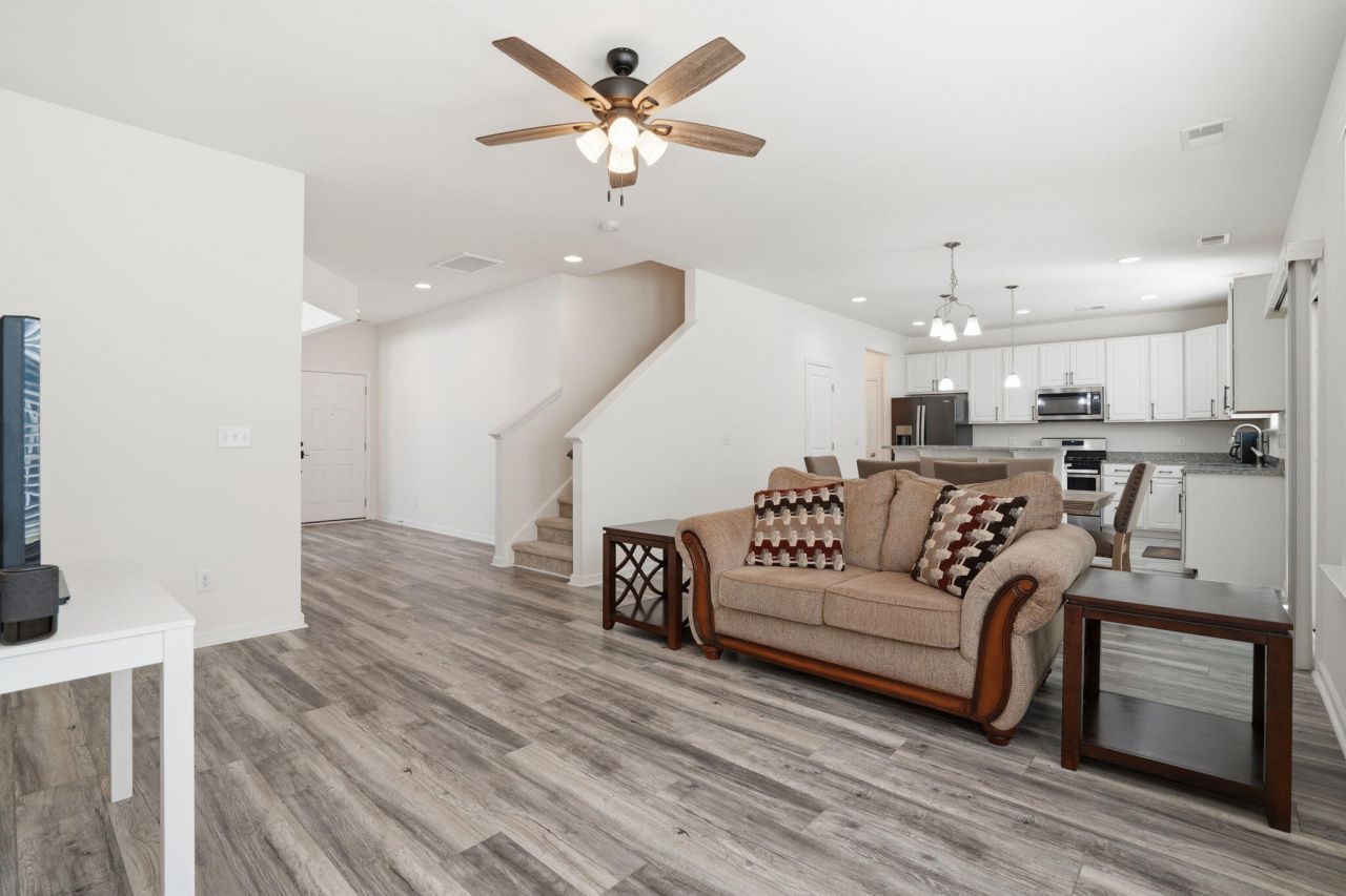 127 Sugeree Drive Photo 8