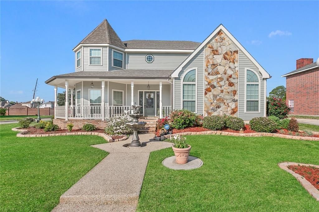 3924 LAKE ARROWHEAD Drive, Harvey, LA 70058