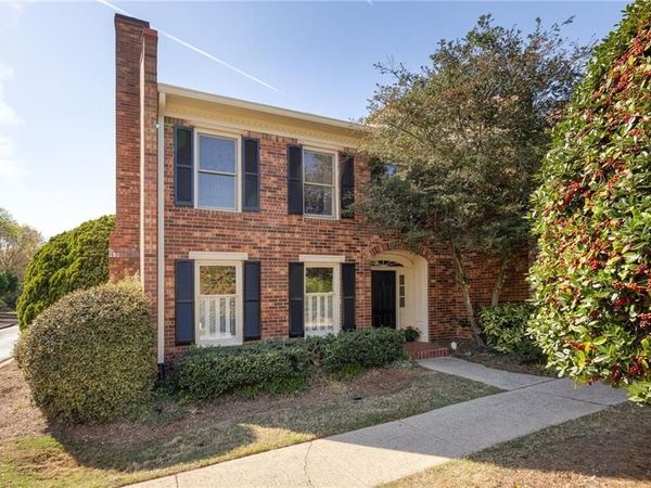 20 Stratford Hall Place NE, Atlanta, GA 30342