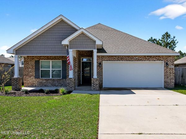 6821 Sweetclover Drive, Ocean Springs, MS 39564