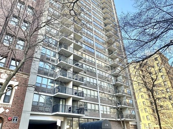 2740 N Pine Grove Avenue , Unit 12F, Chicago, IL 60614