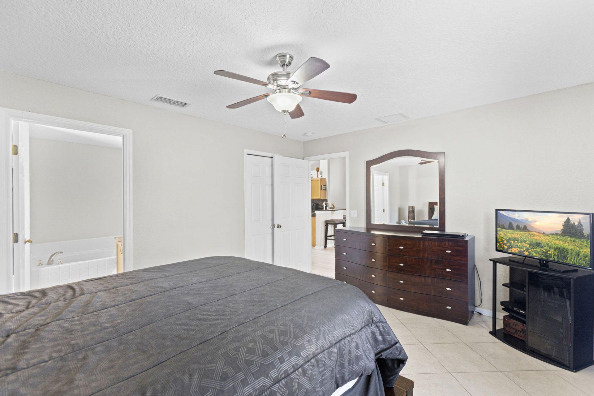 861 SE Cavern Avenue, Port Saint Lucie, FL 34983 Photo