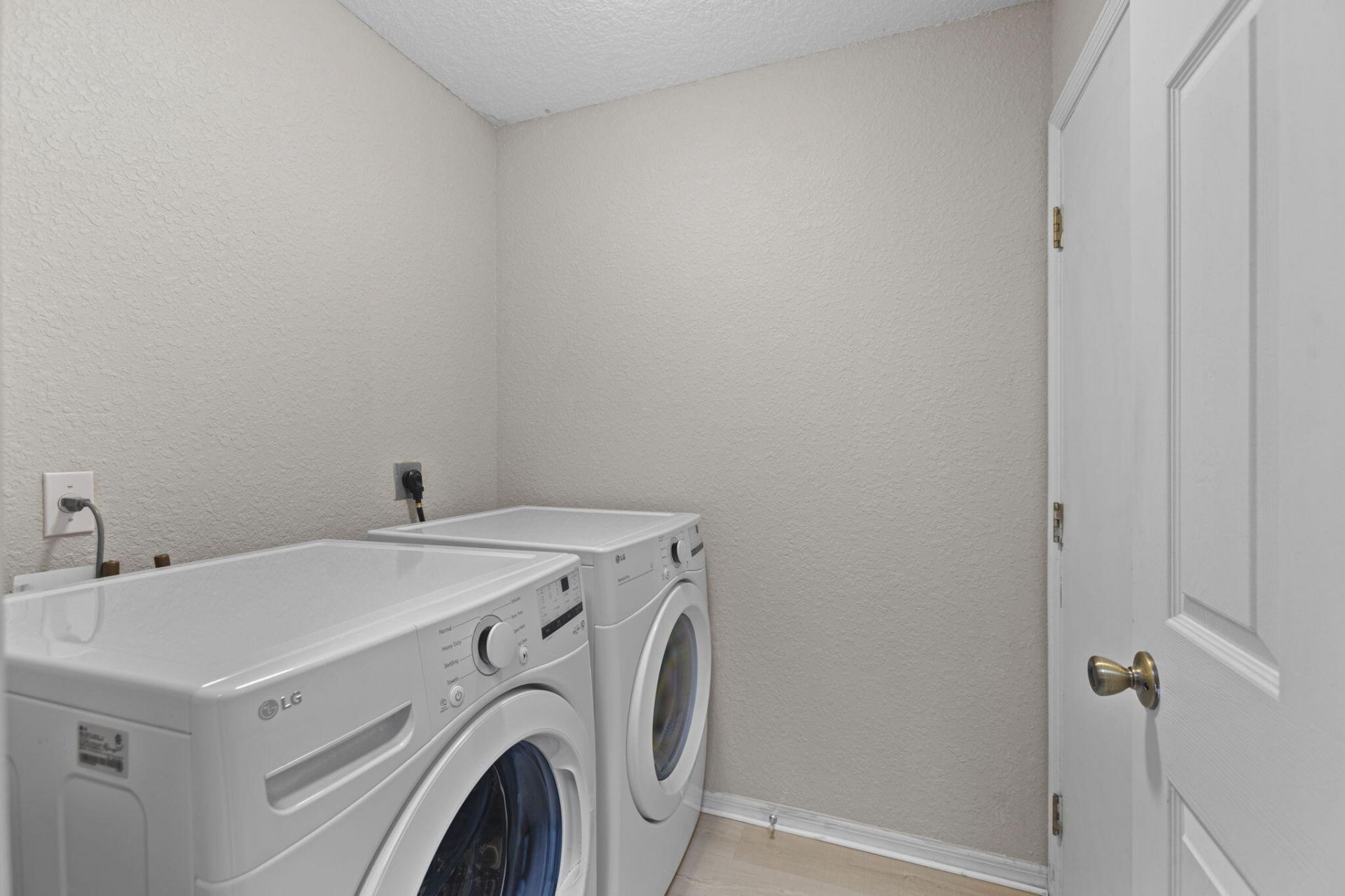 861 SE Cavern Avenue, Port Saint Lucie, FL 34983 Photo