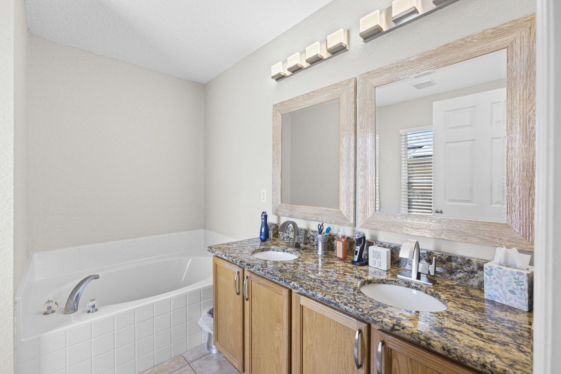 861 SE Cavern Avenue, Port Saint Lucie, FL 34983 Photo