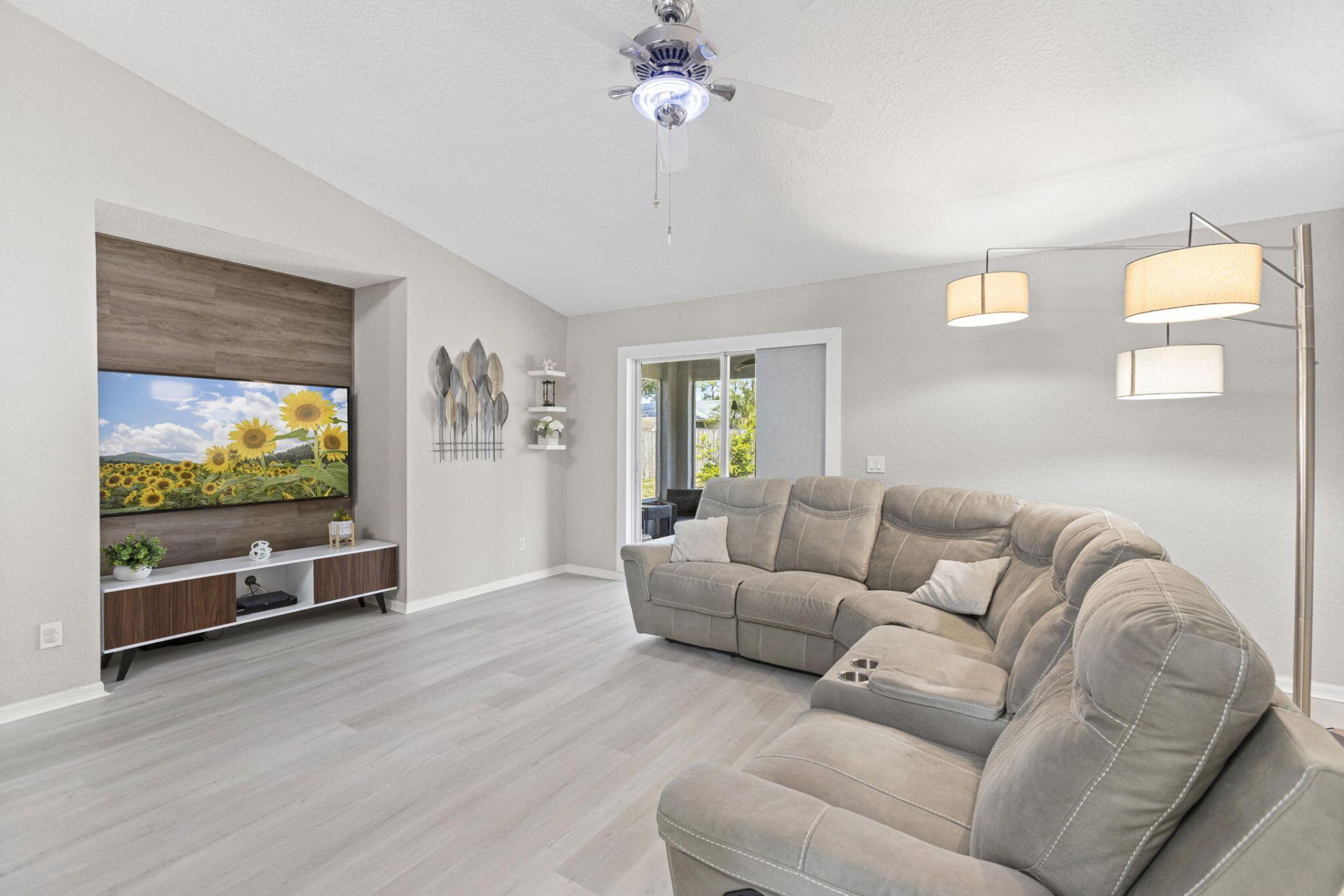 861 SE Cavern Avenue, Port Saint Lucie, FL 34983 Photo