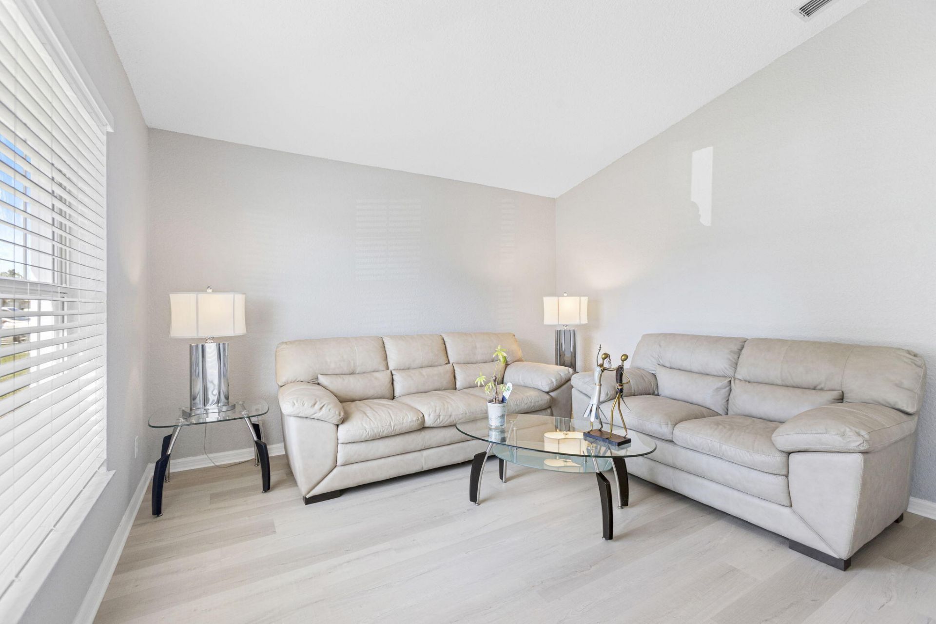 861 SE Cavern Avenue, Port Saint Lucie, FL 34983 Photo