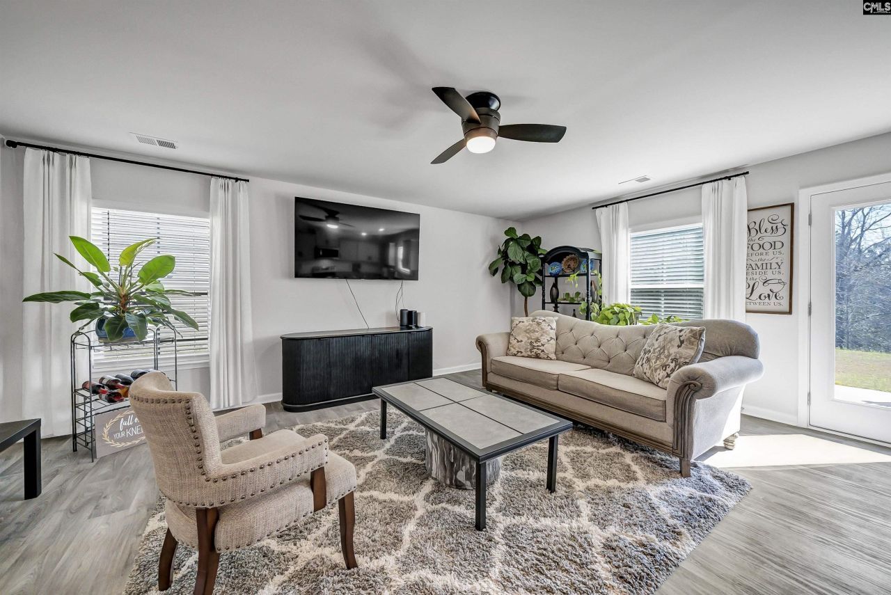 281 Carrington Drive Photo 10