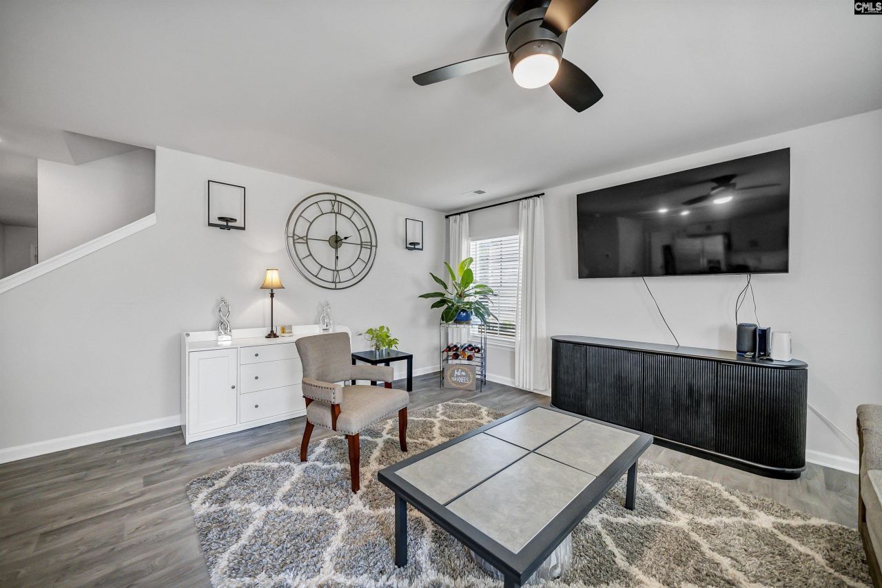 281 Carrington Drive Photo 11