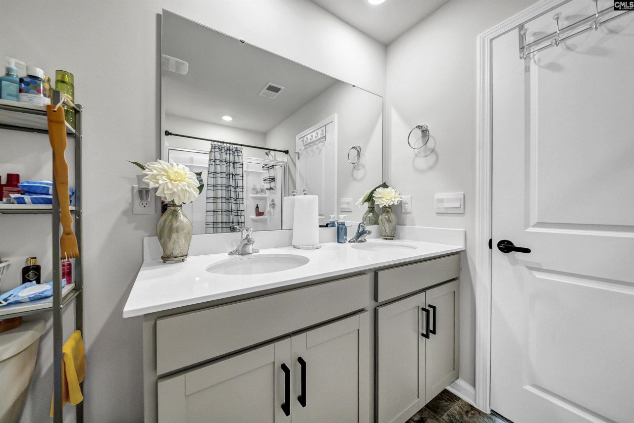 281 Carrington Drive Photo 15