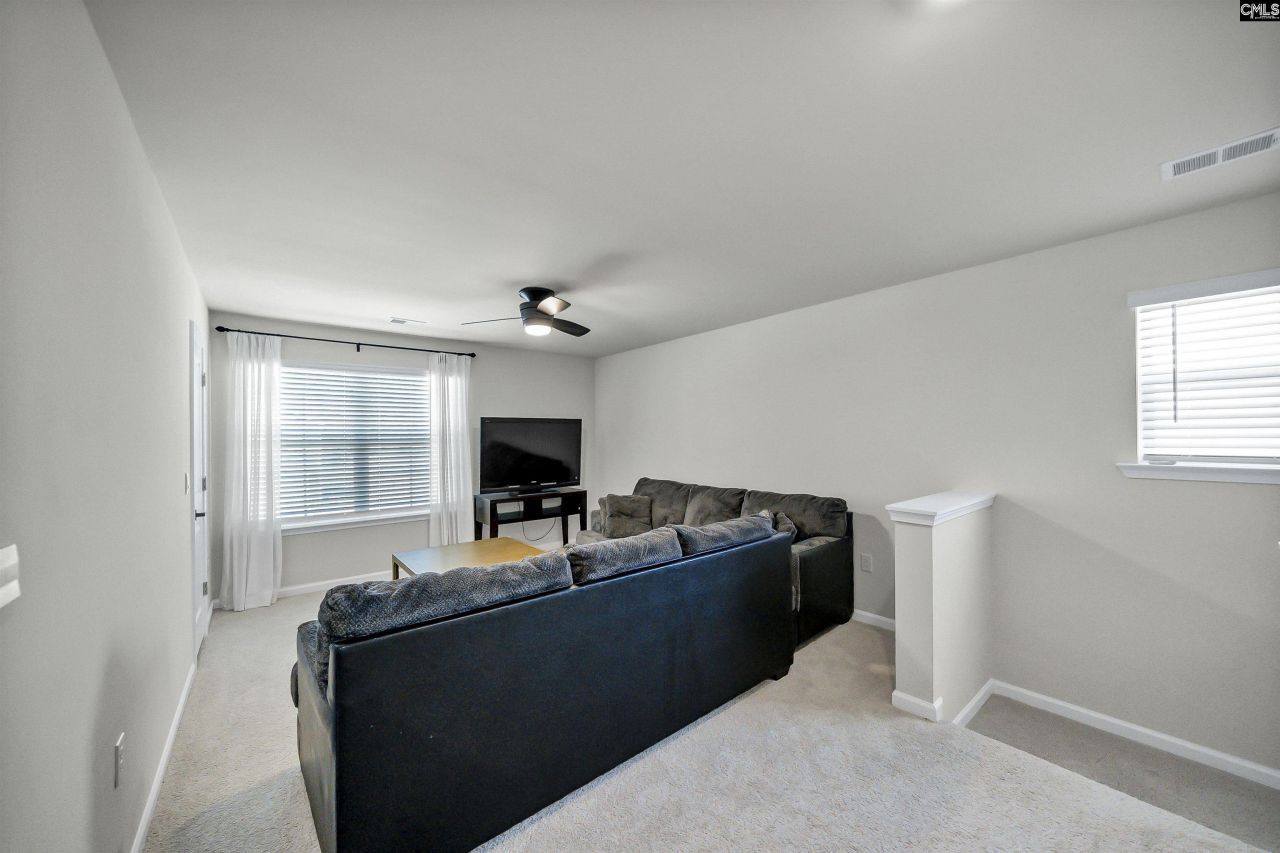 281 Carrington Drive Photo 18