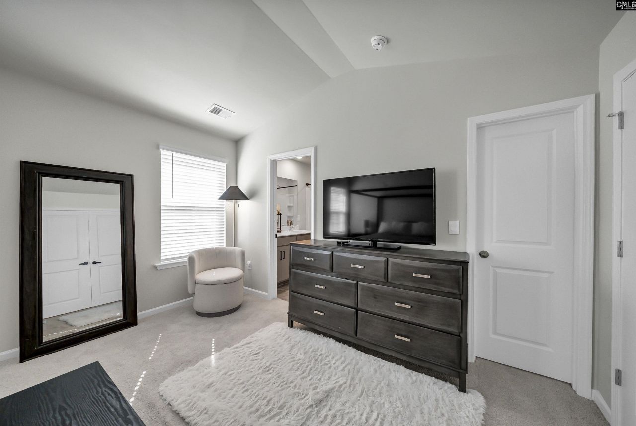 281 Carrington Drive Photo 22