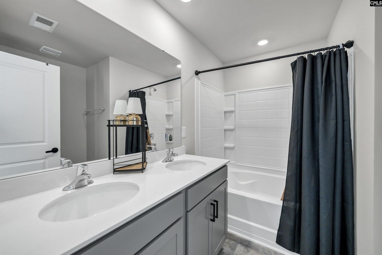 281 Carrington Drive Photo 23