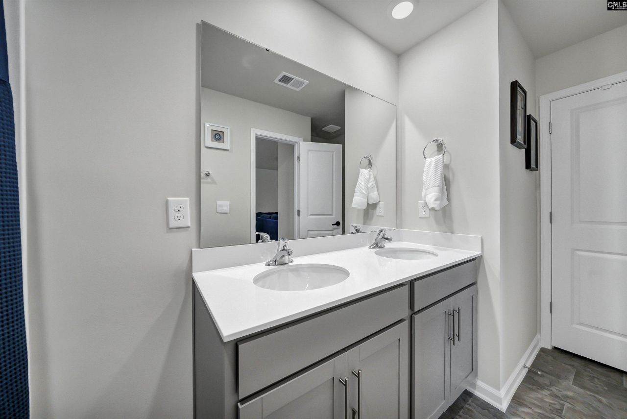 281 Carrington Drive Photo 25