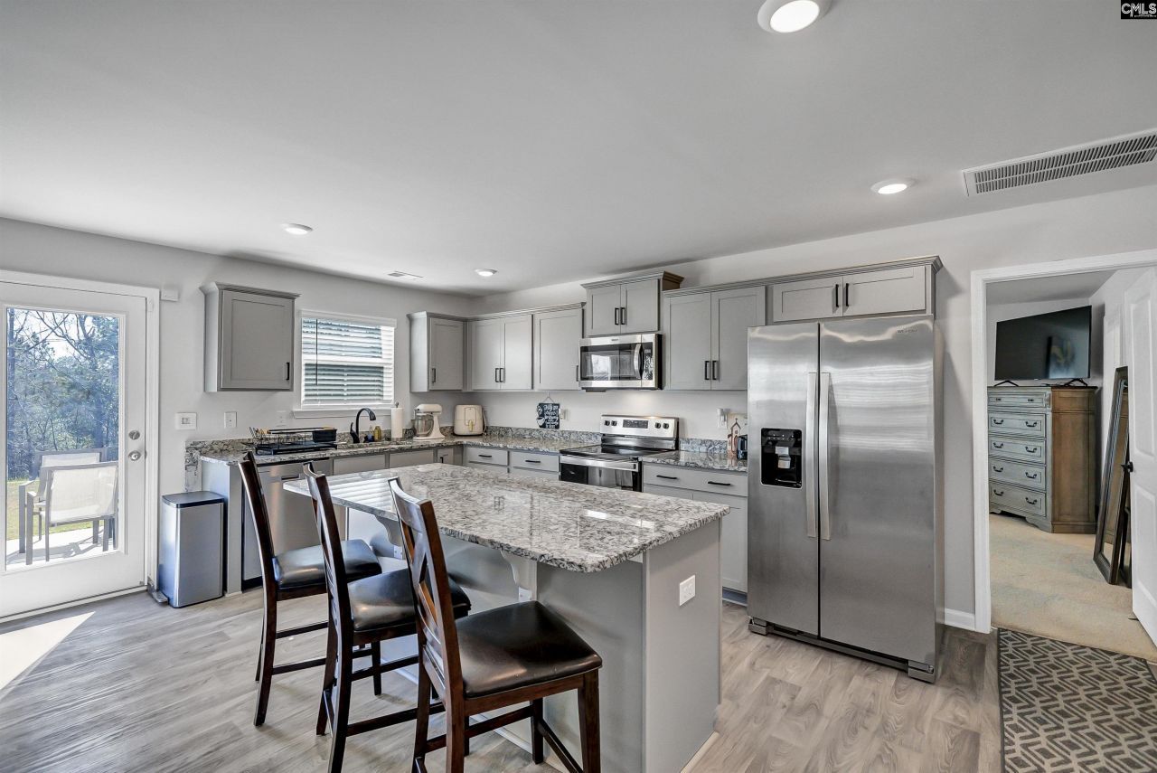 281 Carrington Drive Photo 5