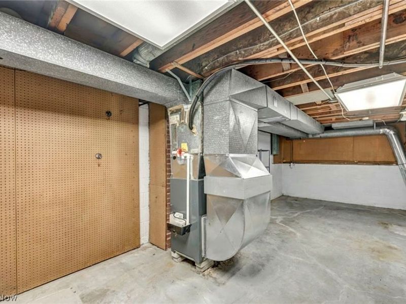 7647 Mccreary Road, Independence, OH 44131 Photo 28