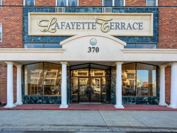 370 W. Broadway , Unit 2X, Long Beach, NY 11561