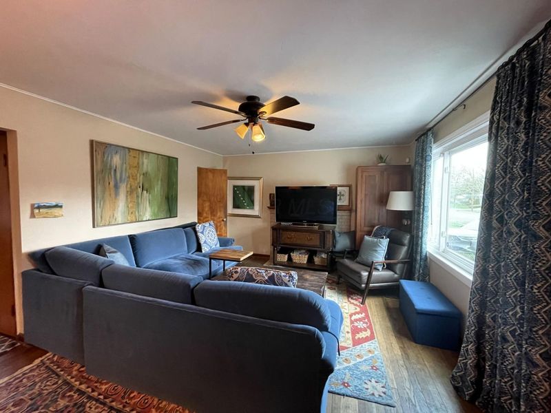 2475 Mccoy Road , Columbus, OH 43220 Photo 3