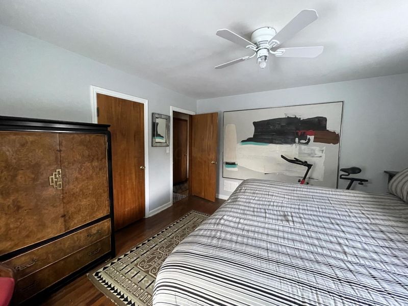 2475 Mccoy Road , Columbus, OH 43220 Photo 8