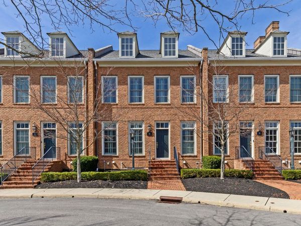 12 Richmond Square, New Albany, OH 43054