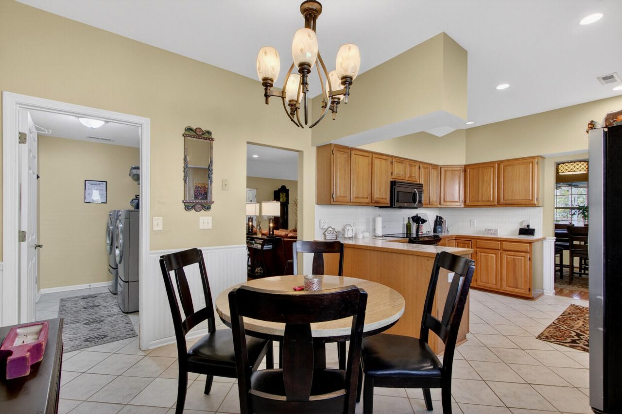 611 Fisherman's Bend Photo 13