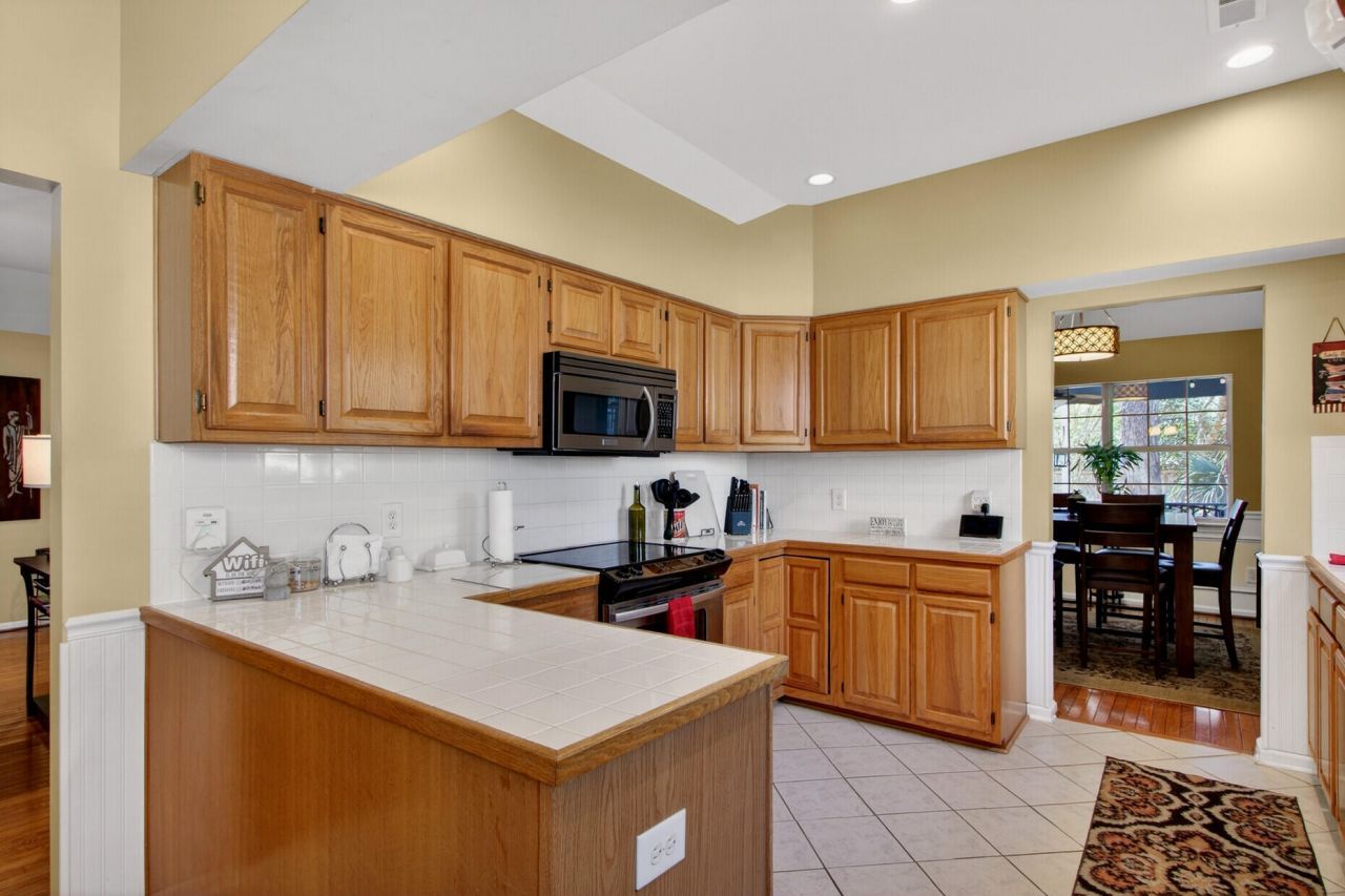 611 Fisherman's Bend Photo 14