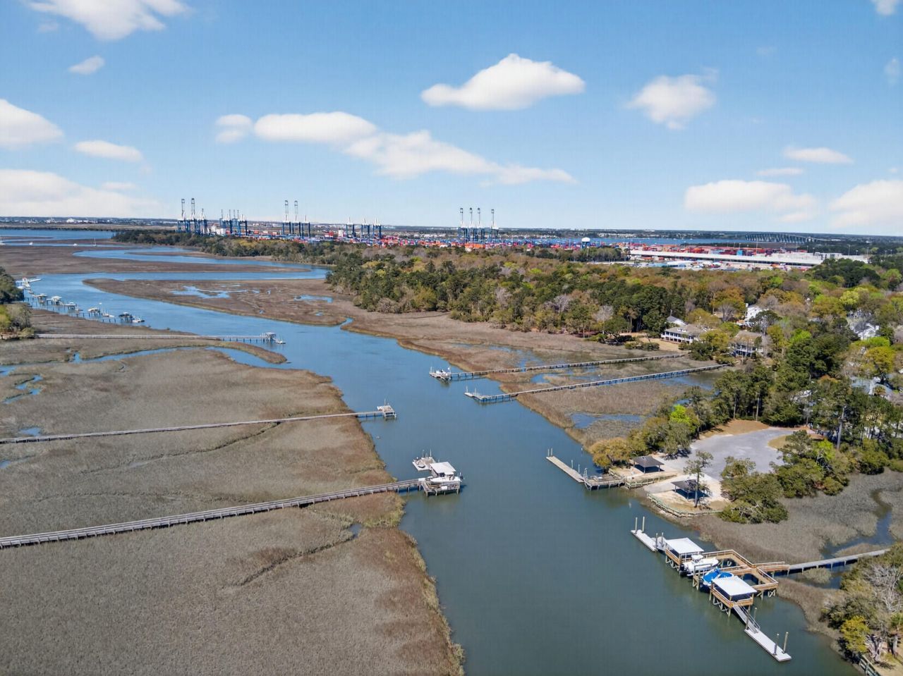 611 Fisherman's Bend Photo 50