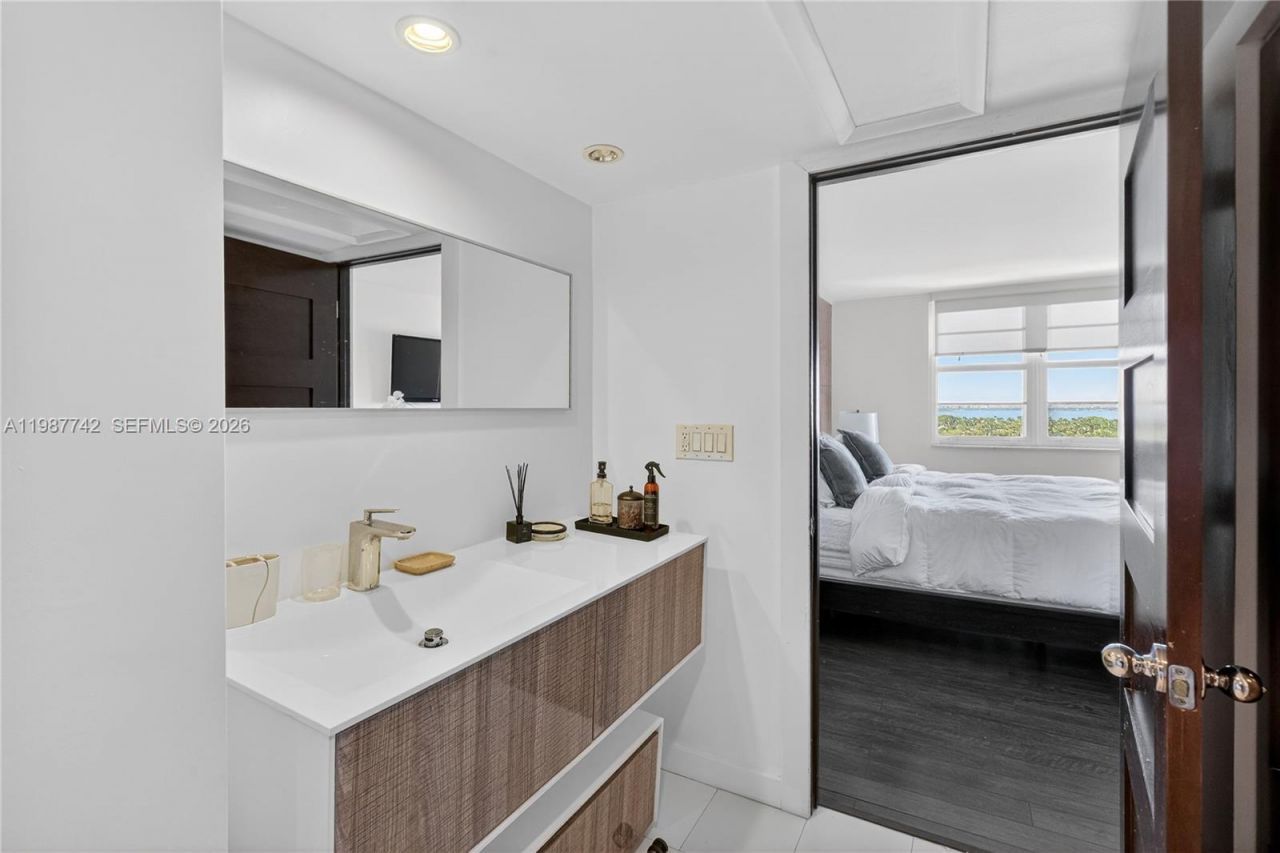 6770 Indian Creek Dr, Unit 15F, Miami Beach, FL 33141 Photo