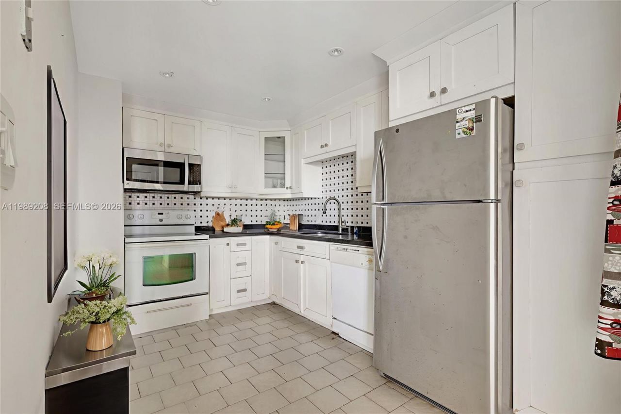 20100 W Country Club Dr , Unit 1704, Aventura, FL 33180 Photo